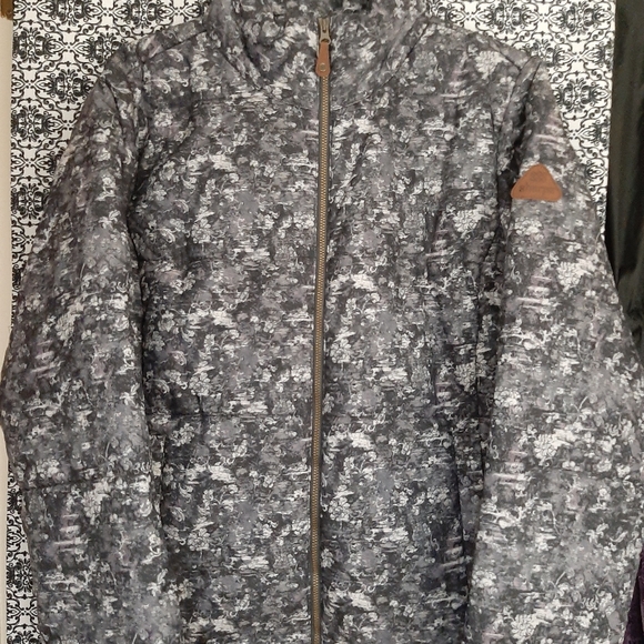 Coat - Picture 1 of 4